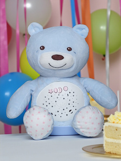 PLUSZOWY MIŚ USYPIACZ PROJEKTOR GWIAZD MUZYCZNA LAMPKA NOCNA I MELODIE BLUE