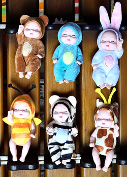 UROCZY ZESTAW 6 MINI LALEK W UBRANKACH ZWIERZĄT PREZENT DLA DZIEWCZYNEK