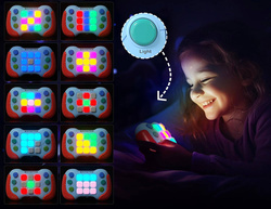 KONSOLA GRA MEMORY NA PAMIĘĆ DLA DZIECI GAMEPAD ZABAWKA DO GRY BATERIE AAA