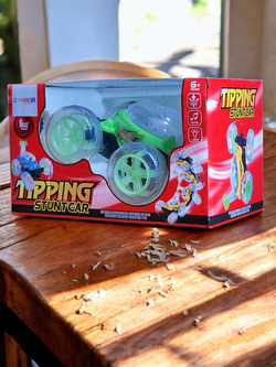 AUTO TWISTER SAMOCHÓD ZDALNIE STEROWANY NA PILOT DLA DZIECI AKROBATA LED XL